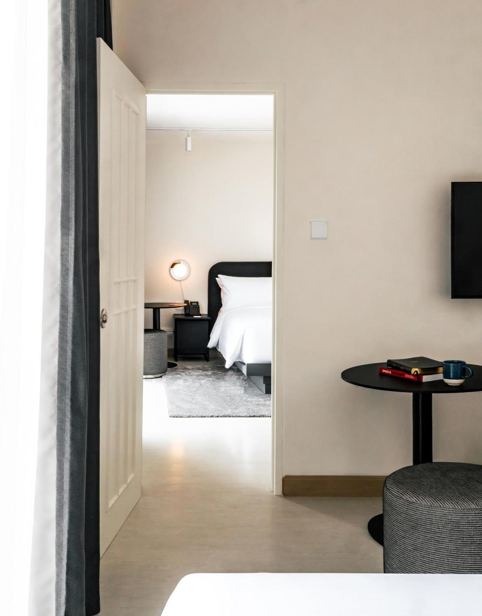 Hotel The Standardx, Bangkok Phra Arthit Extérieur photo