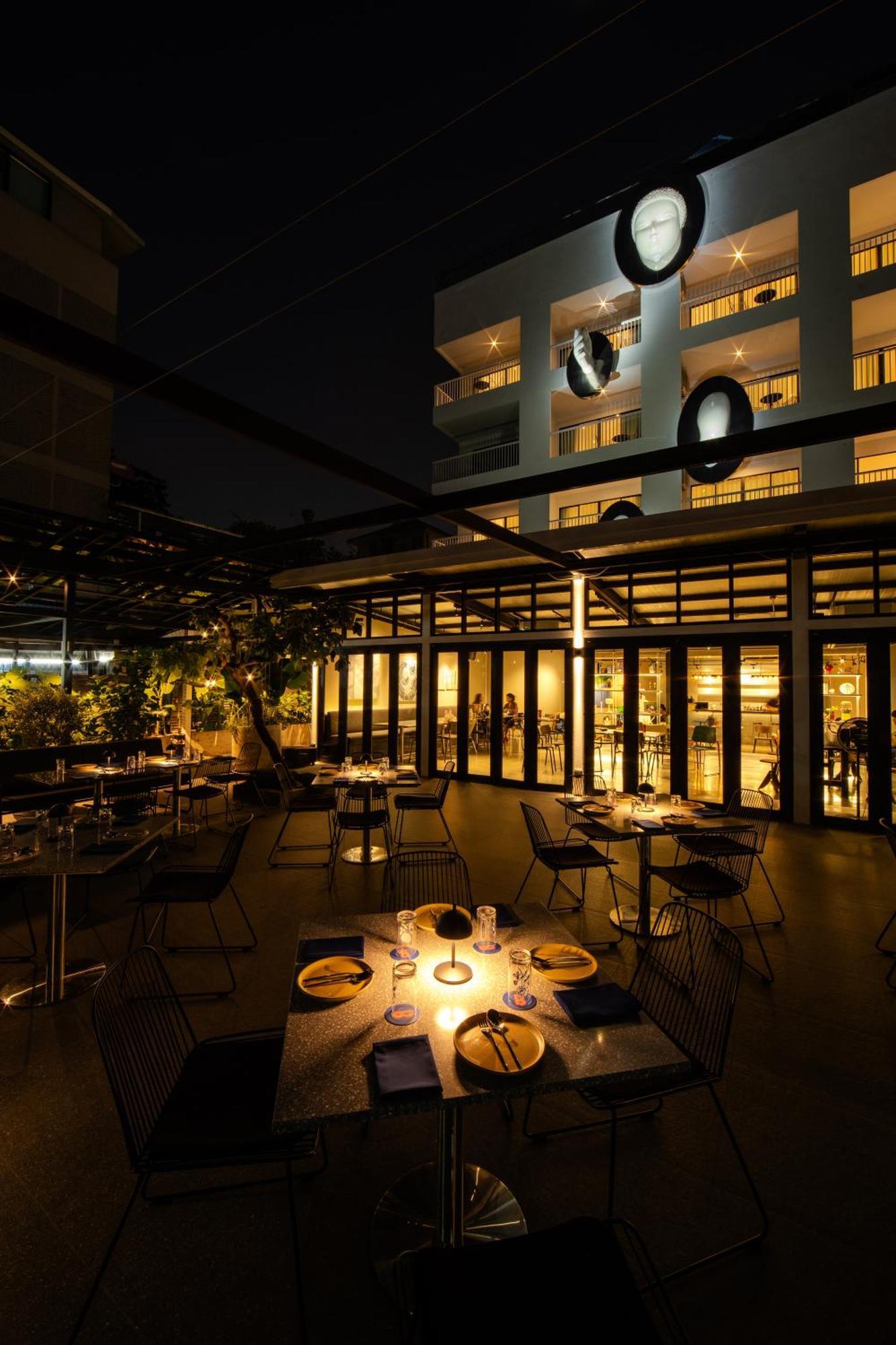 Hotel The Standardx, Bangkok Phra Arthit Extérieur photo