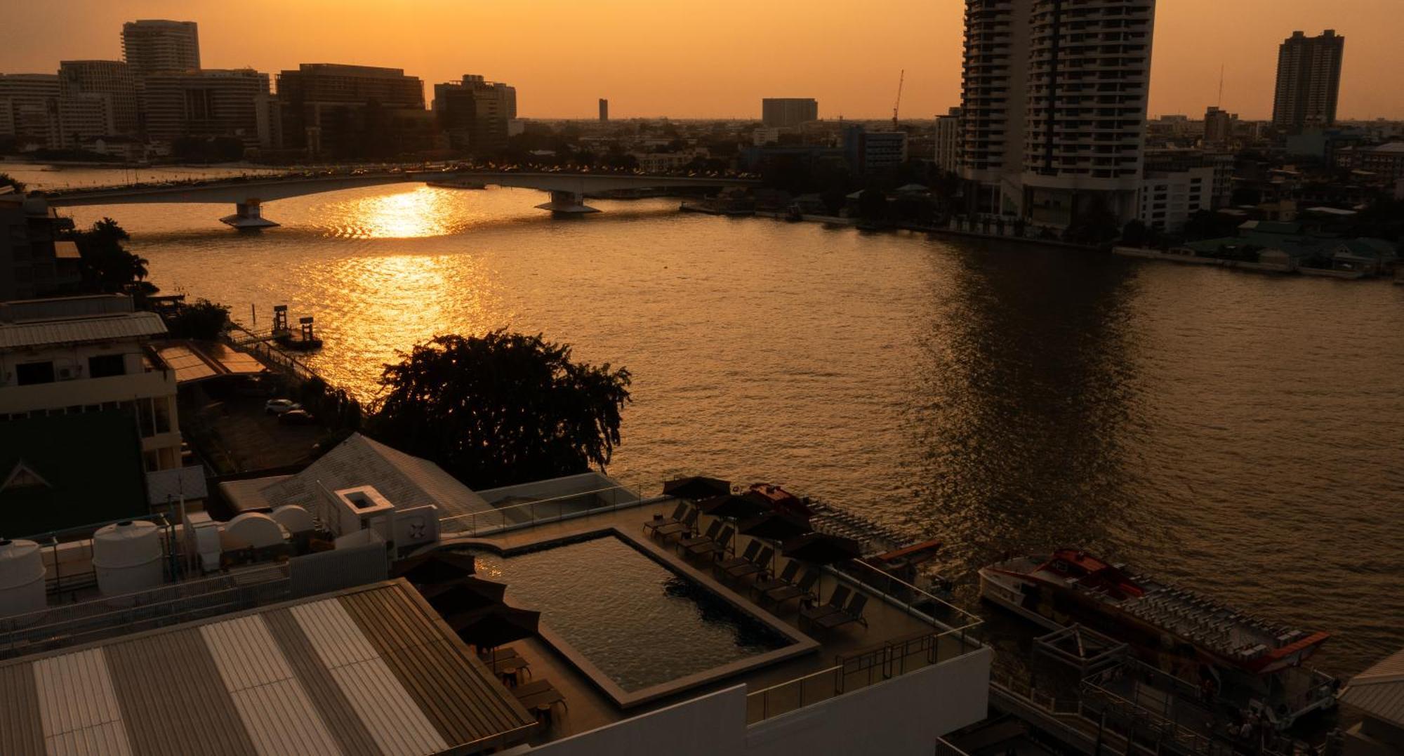 Hotel The Standardx, Bangkok Phra Arthit Extérieur photo